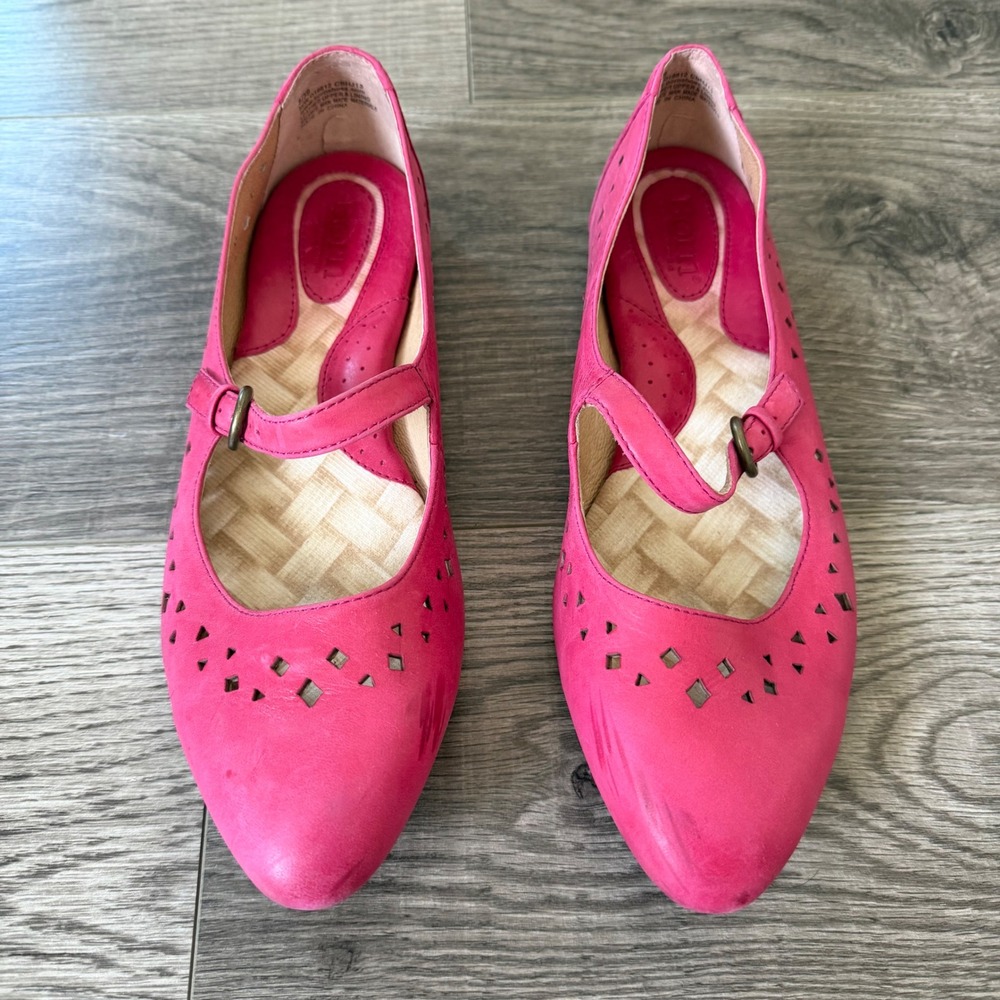 Born Mary Jane Leather Flats Womens 8 Pink Laser Cut Buckle Coquette